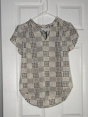 NWT 41 Hawthorne off white and black women's blouse size S